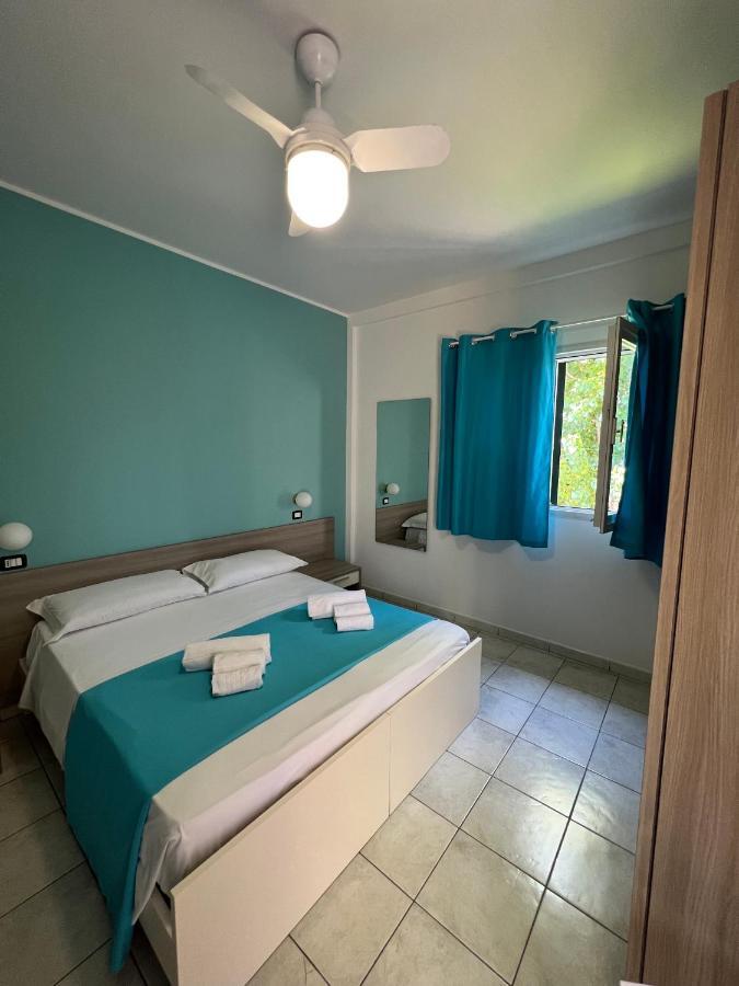 Hotel Dei Bizantini & Villaggio Campo Dei Messapi San Pietro in Bevagna Ngoại thất bức ảnh