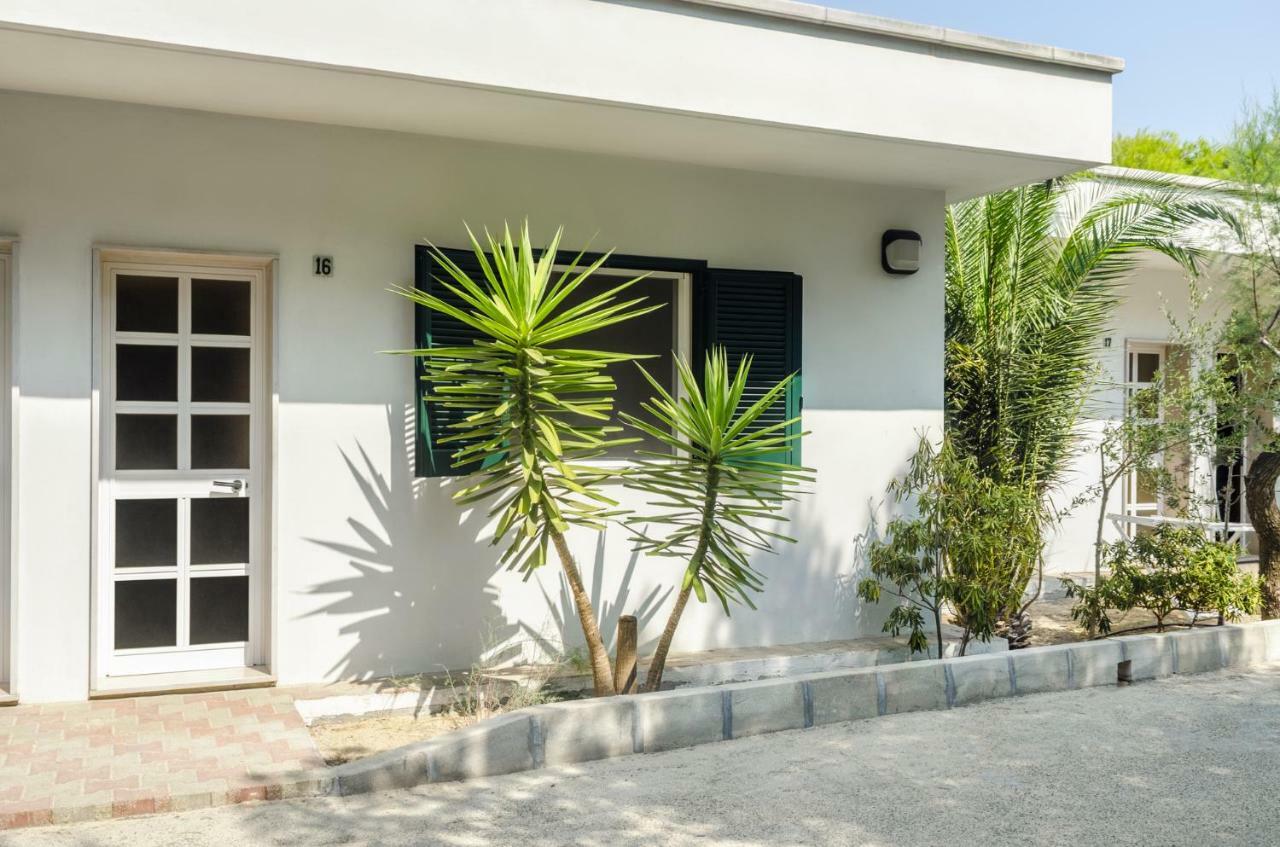 Hotel Dei Bizantini & Villaggio Campo Dei Messapi San Pietro in Bevagna Ngoại thất bức ảnh